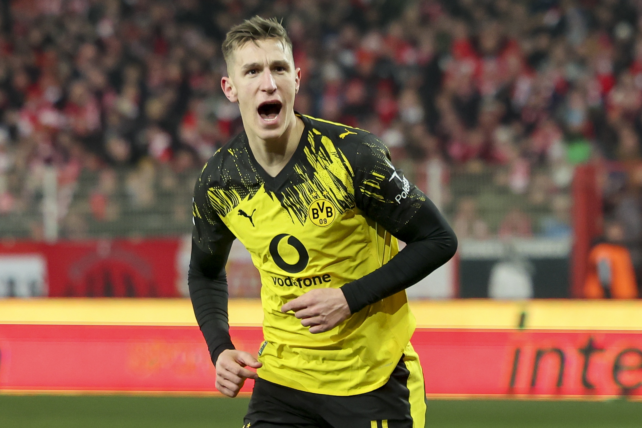 本季薪资+代言收入Top10：詹姆斯1.326亿居首 库杜二三 字母第四